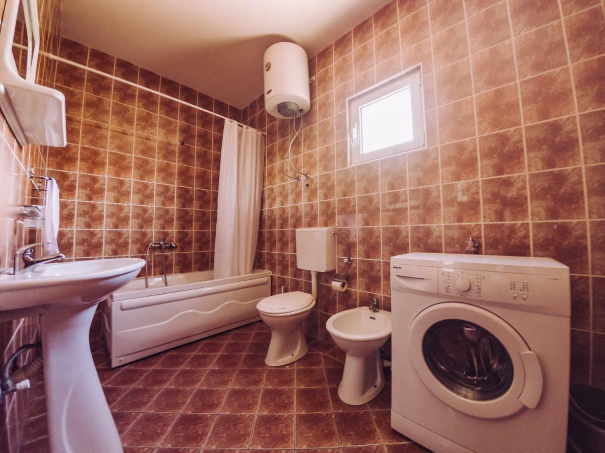 Apartmani Lasta Dobra Voda Extérieur photo